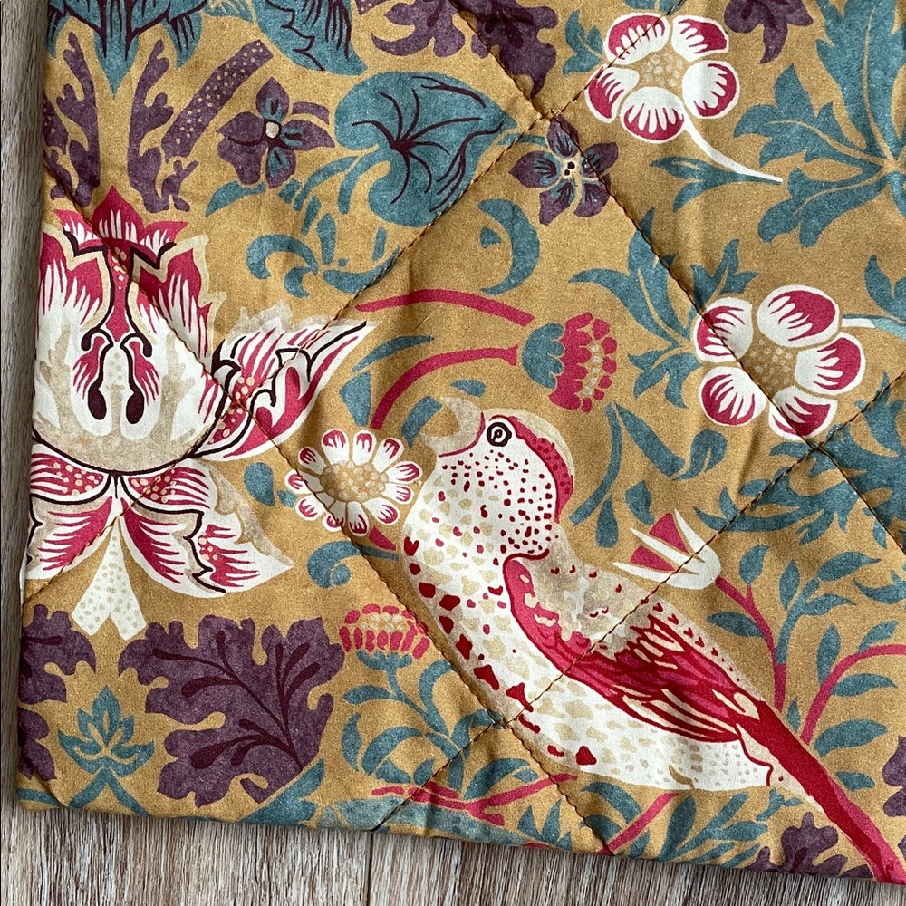 William Morris King Shams Set 2 Strawberry Thief Design Beige Quilted - Picture 6 of 11
